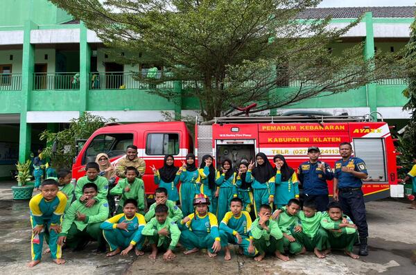 KELAS INSPIRATIF DENGAN PEMADAM KEBAKARAN KABUPATEN KLATEN