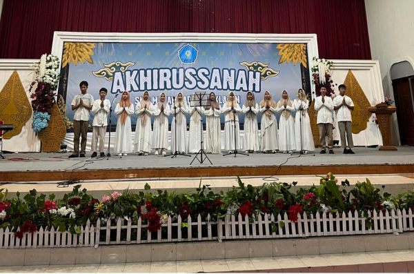Penuh Haru dan Prestasi, SMP Muhammadiyah 1 Klaten Sukses Gelar Akhirussanah Kelas IX